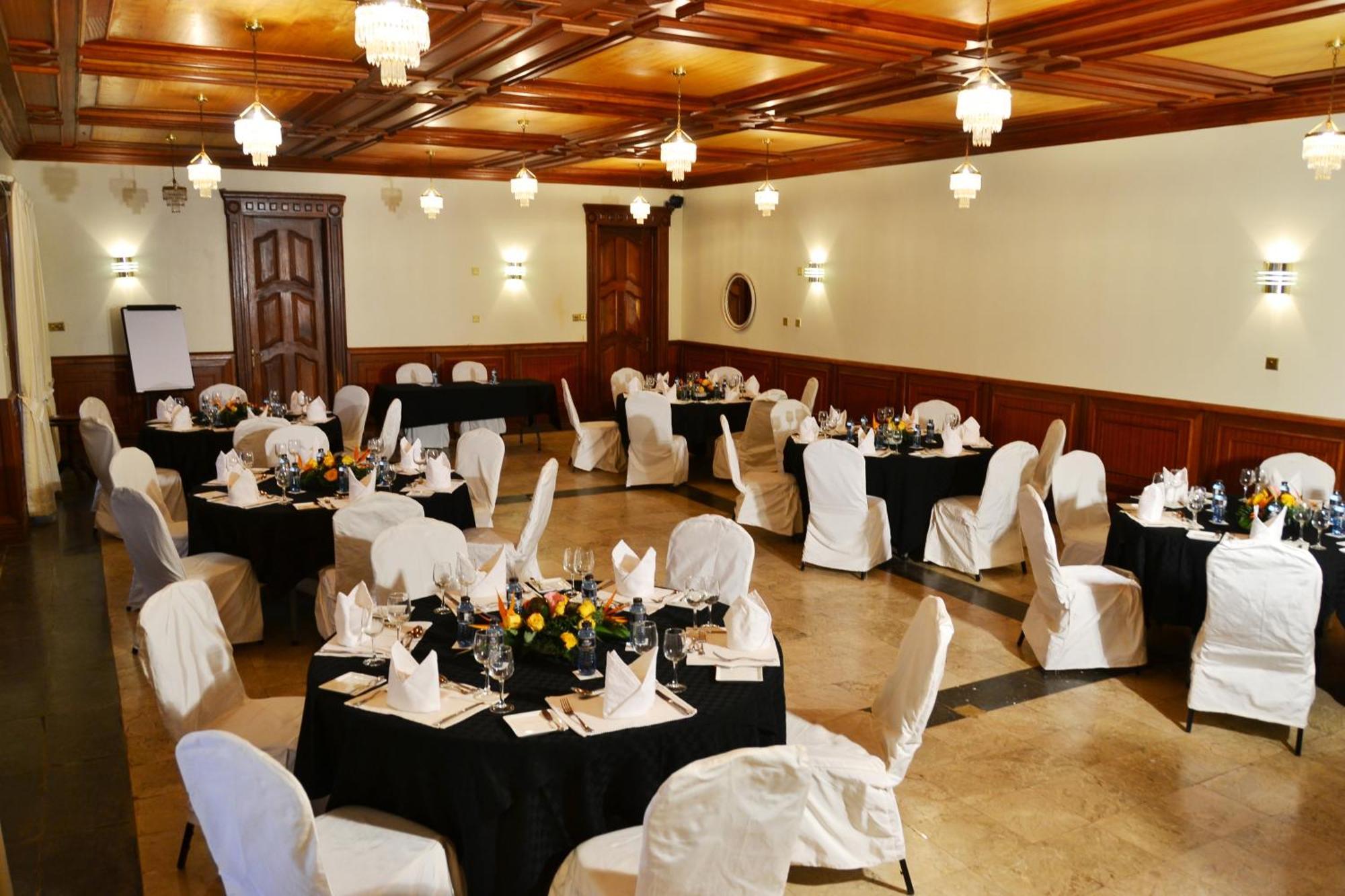 Muthu Sovereign Suites & Spa, Limuru Road, Nairobi Екстериор снимка